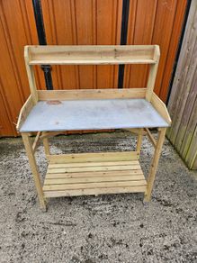 Potting bench
