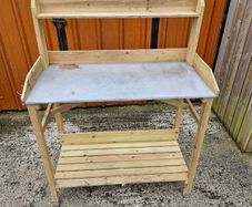 Potting bench