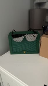 sunglass
