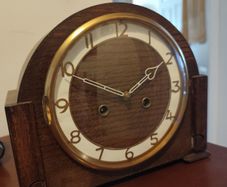 Winding clock