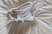 Shell Shaped pot/plant holder