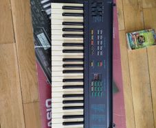 Vintage Yamaha Keyboard