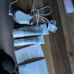 NuFace Mini Facial Toning Device
