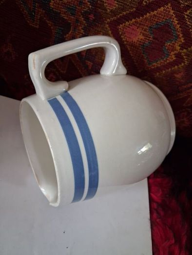 Old 1 & half pint Carrigaline Jug,
