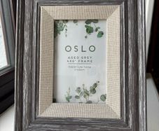 Frame LIKE NEW 4x6" Aged Distressed Grey