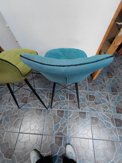 2 x kitchen bar stools