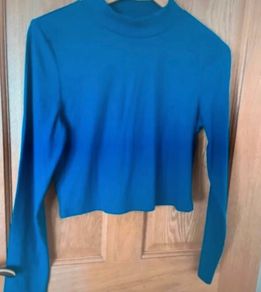 2 x crop tops size large