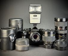 Asashi Pentax MV1 film camera kit