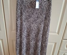Ladies Skirt