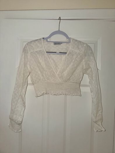 Eight Paris Broderie Anglaise Crop Top in White - size small