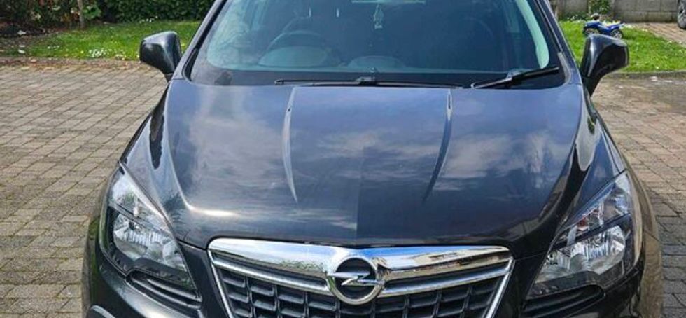 Opel Mokka 6,000 ono.