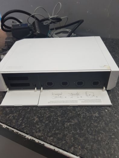 Nintendo Wii Console (Model RVL-001) + Cables