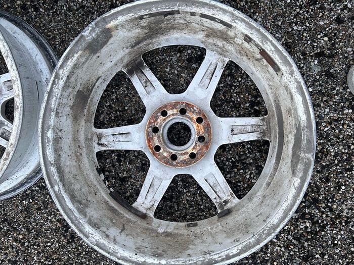 4 stud alloys