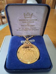 22ct gold plated Crown necklace 1977