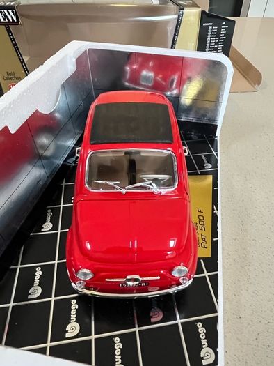 Fiat 500 L 1/18-1/16 Burago