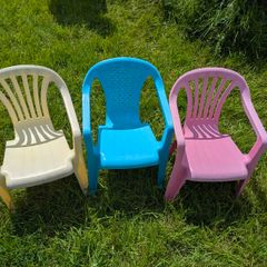 3x kids garden chairs