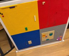 lego table with screw in legs very good condition