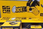 DeWALT 18V XR Cordless Brushless Pruning Saw / Chainsaw.