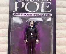 Edgar Allan Poe Action Figure Accoutrements Raven approx. 13 cm. Damaged Box Please see photos