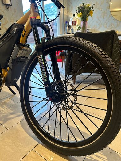 8000w ebike - 72v / 60a / 30AH Battery ( Surron Talaria)