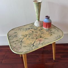 Vintage retro lamp/side table