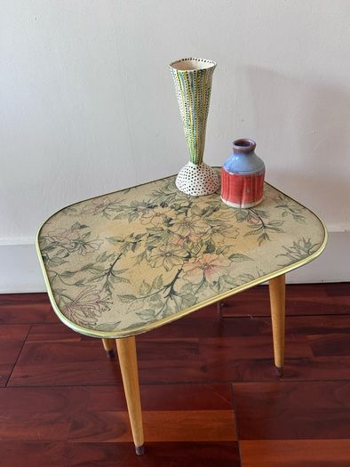 Vintage retro lamp/side table