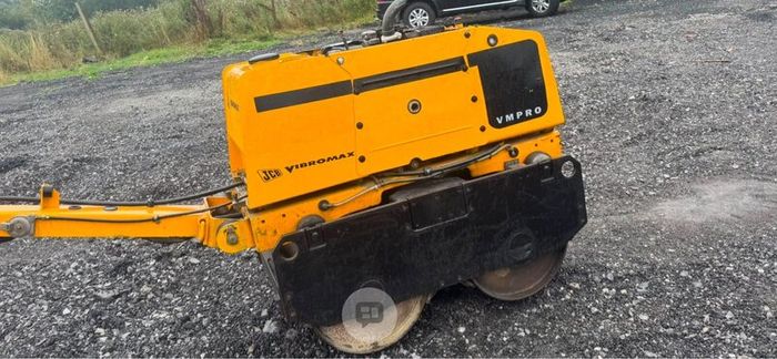 JCB  roller