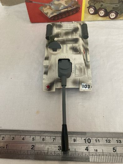 Corgi 905. SU100 Russian Tank Destroyer. With box.