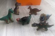 Dinosaurs - 6 soft and squeezy baby dinosaur figures