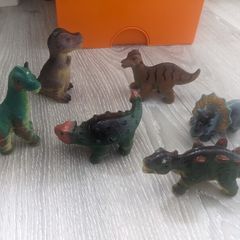 Dinosaurs - 6 soft and squeezy baby dinosaur figures