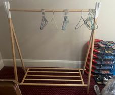 Children's clothing rail