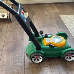 Toy lawnmower
