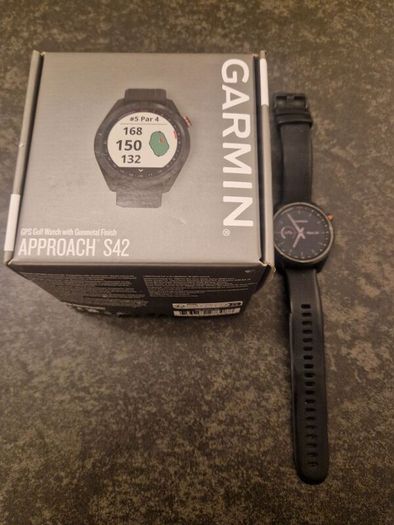 Garmin S42 Golf watch