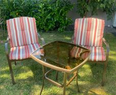 bistro set with cushions