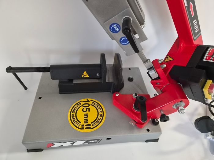 Femi 780XL Portable Metal Bandsaw