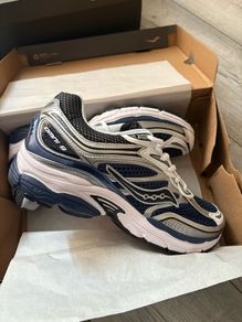 Saucony ProGrid Omni 9
