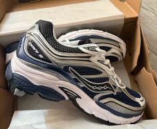 Saucony ProGrid Omni 9