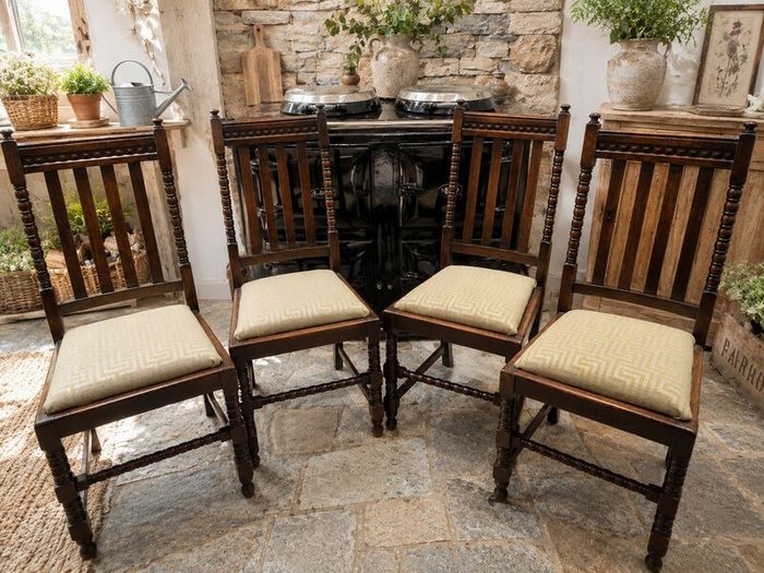 Stunning Oak Chairs x 4