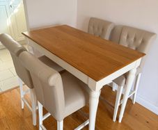 LIKE NEW Bar / Breakfast Table and Chairs