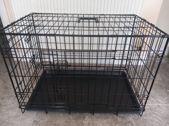 medium dog travel crate.