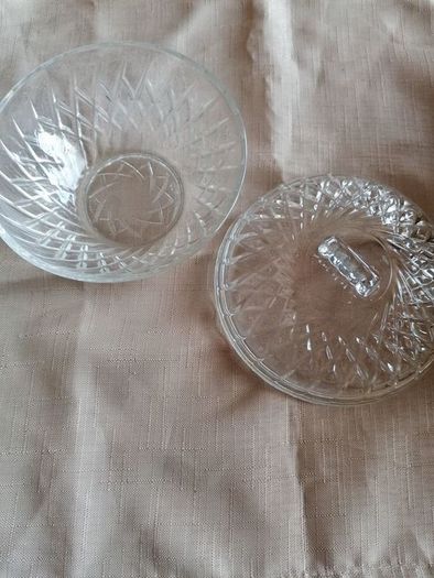 Beautiful sugar/sweet bowl with lid