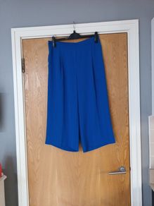 Dunnes  Stores  Royal Blue Culottes With 2 Side Pockets.   S.14. New - No Tag.