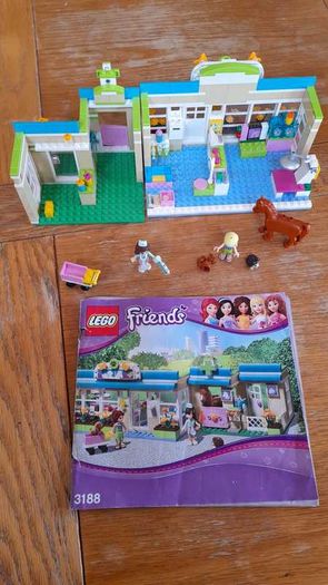 Lego Friends: 3188 Heartlake Vet