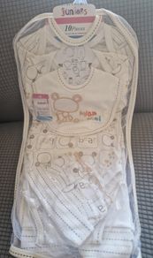 BNWT Juniors 10-Piece Baby Gift Set - Newborn Essentials