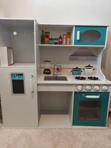 toy kitchen