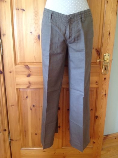 Size 10 Bay Taupe Lightweight Trousers