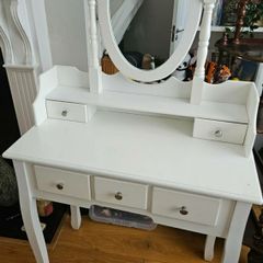 Vanity mirror