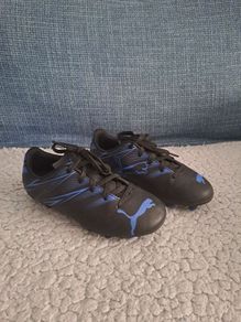 Football shoes