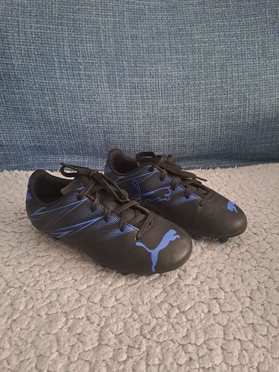 Football shoes