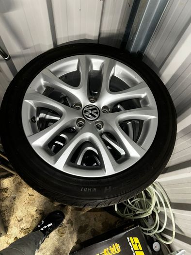 17 inch Genuine VW Donnington Scirroco Alloys